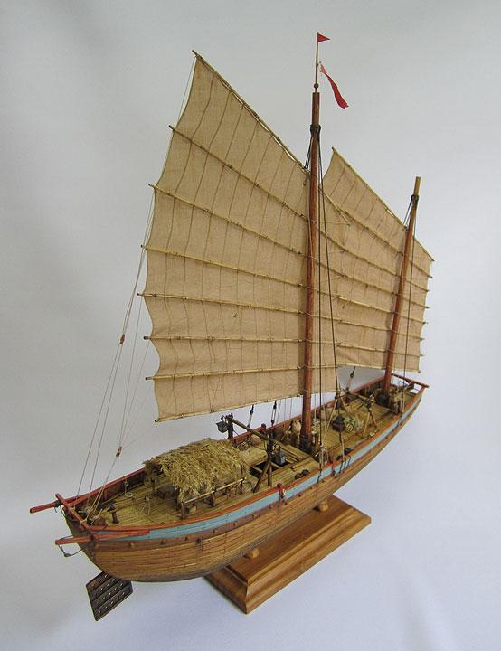Модель корабля: китайская джонка