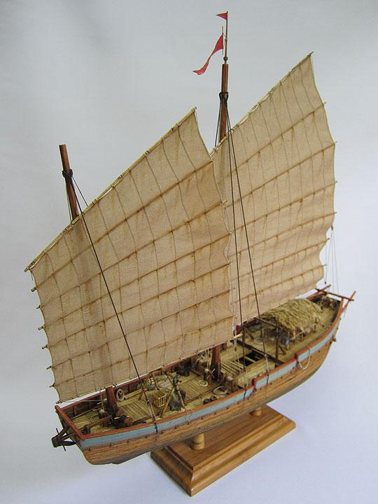 Модель корабля: китайская джонка