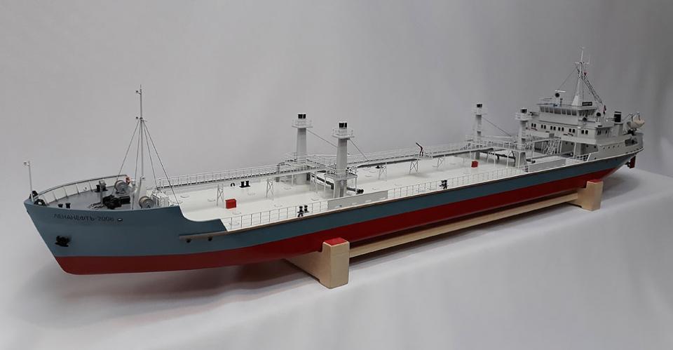 Модель корабля: Речной танкер «Ленанефть»