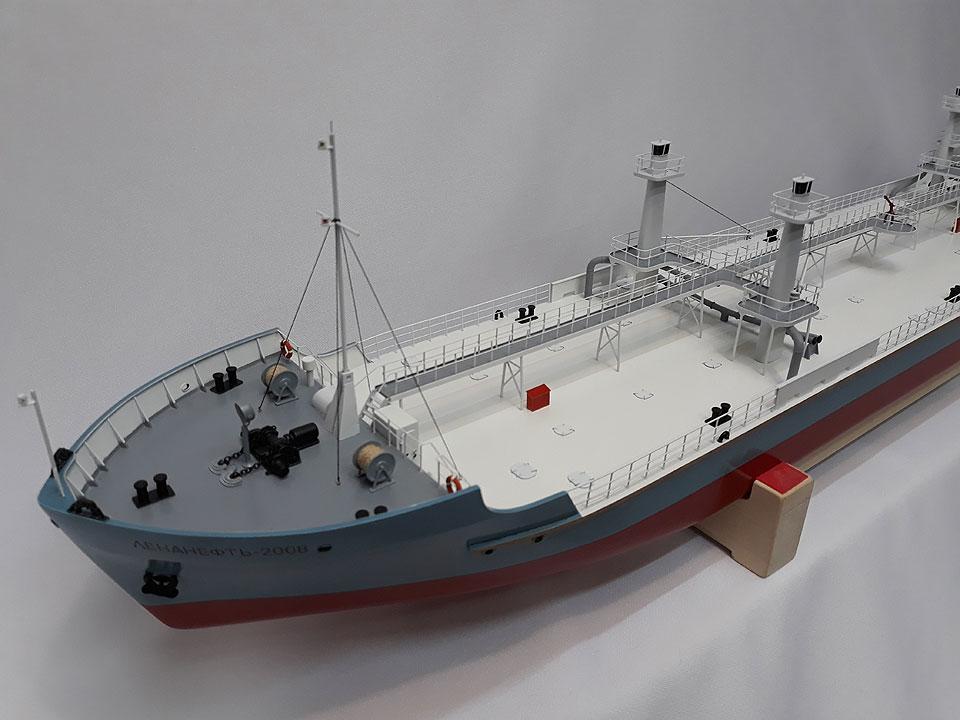 Модель корабля: Речной танкер «Ленанефть»
